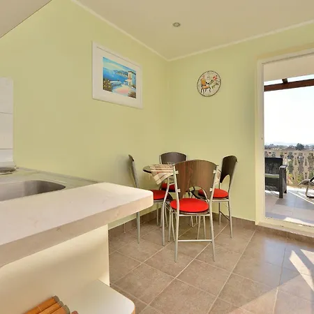 Lägenhet 1 Bedroomamazing In Sukošan